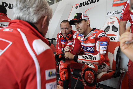 Jorge Lorenzo con ganas de probar el nuevo carenado en Brno: "sigo apuntando hacia la victoria"