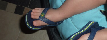 Las chanclas de dedo no son un calzado adecuado para bebés y niños pequeños 