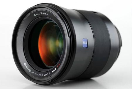 Zeiss podría presentar en Photokina dos nuevos objetivos Otus: el 85 mm f/1.4 y el 35 mm f/1.4