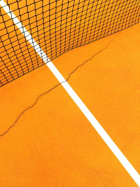 iPhone 7を持ったニキータ・ヤロシュさん(ベラルーシ)の写真。