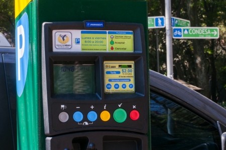 Placas, tenencia, grúas... No sólo la gasolina aumentará de precio en la CDMX este 2017