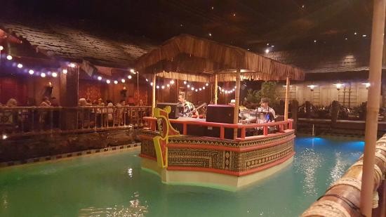 Estos restaurantes tienen ambientes tan extraños que no parecen restaurantes