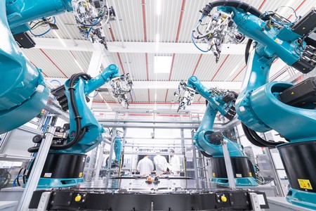 Arranca la producción de la batería de 800 voltios del Porsche Taycan, el primer coche eléctrico de la marca