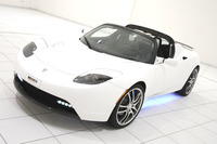 Brabus le pone al Tesla Roadster lo que le faltaba: ruido de motor
