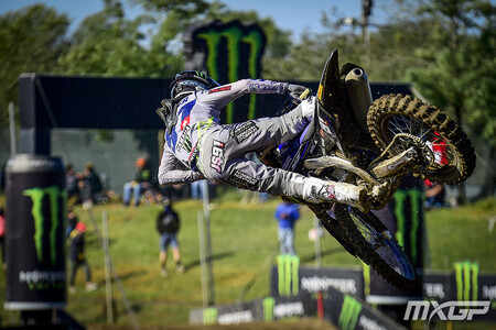 Jeremy Seewer gana su primer MXGP en Lombardía aprovechando la sanción a Jorge Prado, quien acabó tercero