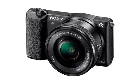 Sony Alpha 5100L con objetivo 16-50mm, con financiación sin intereses y por sólo 399 euros en Mediamarkt