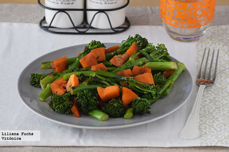 Salteado de bimi con calabaza y ajo negro. Receta saludable