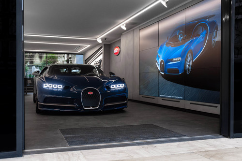 No está abierto al público ni se puede probar un coche. Así es el nuevo concesionario Bugatti en París