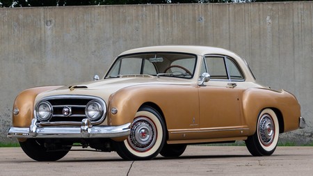 Este Nash-Healey Le Mans Coupé de 1953 sale a subasta, y tiene de especial su "triple nacionalidad"