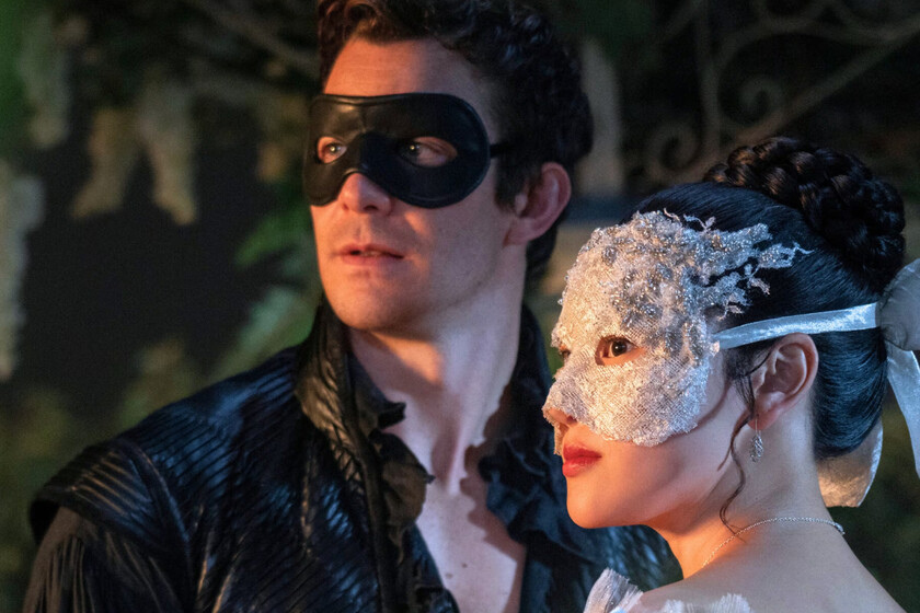 La explicación detrás de que Benedict no reconozca a la Dama de Plata en 'Los Bridgerton'