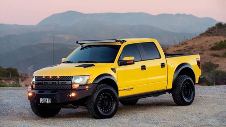 Hennessey Velociraptor