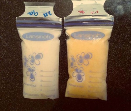 ¿Por qué una foto de dos bolsas de leche de una madre se ha hecho viral?