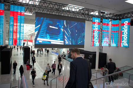 Photokina 2020 no contará con Leica, Nikon ni Olympus… ¿Crónica de una muerte anunciada?