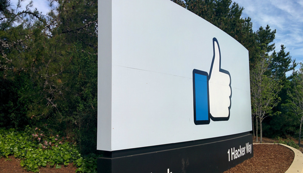 Facebook negocia para que uses canciones en tus videos Facebook negocia para que uses canciones en tus videos