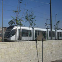 El gigante ferroviario español tenía previsto construir un tren ligero entre Jerusalén y Cisjordania. Ahora tiene un problema 