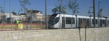 El gigante ferroviario español tenía previsto construir un tren ligero entre Jerusalén y Cisjordania. Ahora tiene un problema 