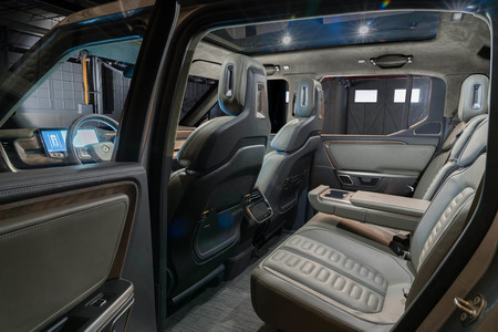 Rivian registra una patente de conducción autónoma para transportar a niños sin nadie al volante
