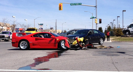 Dolorpasión™: El Ferrari F40 embestido por un Dodge Dart