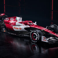 Este es el Alfa Romeo C42, un monoplaza rojiblanco que no quiere ser el farolillo rojo de la Fórmula 1 en 2022 