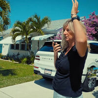 No he podido apartar la mirada de 'Vecinos'. El nuevo reality de HBO es un fascinante festival del WTF y egos como casas 