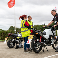 Llegas al concesionario y en una semana sales con el carnet y una moto bajo el brazo. La idea de Honda para crear moteros