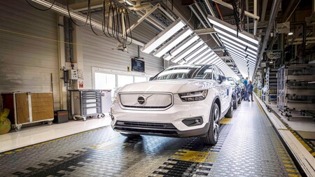 El Volvo XC40 Recharge es el primer coche eléctrico de Volvo y ya está en producción, pero con todo vendido hasta 2021