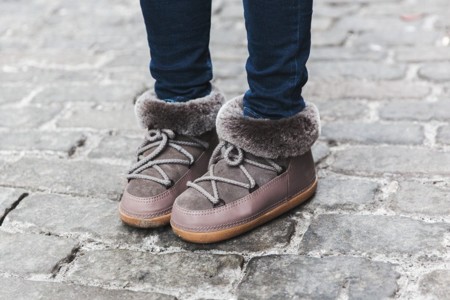 New York Fashion Week Fall Winter 2015 Asos Beige Coat Faux Fur Scarf Ikkii Boots Winter Outfit Street Style Nyfw Collage Vintage Maje Sweater 29 790x527
