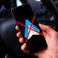 Tu coche no está roto si Android Auto no arranca con el cable. La culpa es del último parche de seguridad y así puedes evitarlo