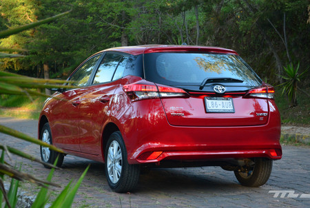 Toyota Yaris Hatchback 2018 Mexico 3