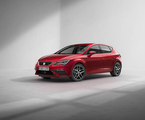 Conectividad y seguridad activa son los pilares del restyling del SEAT León para 2017