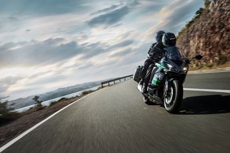 Kawasaki Ninja 1000sx 19