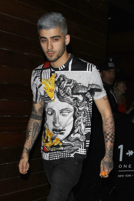 ¿Son las canas el nuevo must? Zayn Malik pasa del rubio pollo al gris y no entendemos por qué