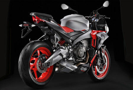Aprilia Tuono 660 2021 1