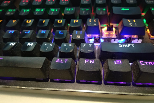 Limpiar la pantalla, teclado y ratón en tiempos de Coronavirus, ¿cómo debemos hacerlo?