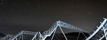 Hemos detectado una misteriosa y potentísima señal de radio de una galaxia cercana. Y su origen es un completo enigma 