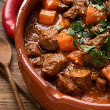 Una olla a presión programable: el chollo de Black Friday para cocinar recetas de cuchara en la mitad de tiempo