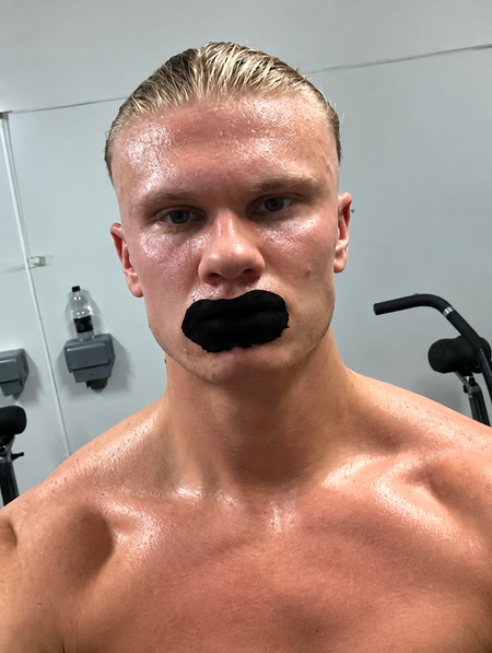 Erling Haaland 25 Anos Duermo Con La Boca Tapada Con Cinta Me Pongo Gafas Naranjas Tres Horas Antes De Acostarme Y Estoy Obsesionado Con El Sueno