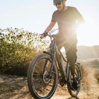 Se acabaron los problemas de aparcar y las multas: esta bicicleta eléctrica es todo lo que necesitamos y Carrefour la está agotando 