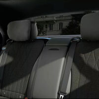 Puedes pedir el Mercedes más lujoso con asientos de tela. Te saldrá más caro que en piel