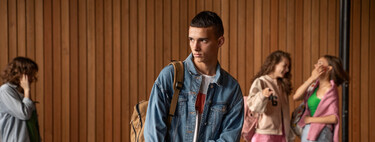 "Los 18 son los nuevos 15": los adolescentes de hoy están más solos que nunca y menos preparados para la vida adulta 