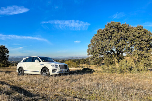 Probamos el Bentley Bentayga Hybrid: un híbrido de superlujo con 450 CV que necesita la batería para brillar