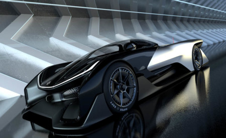 Lo de Faraday Future ya no parece un farol, han fichado a una estrella de los eléctricos ex-GM