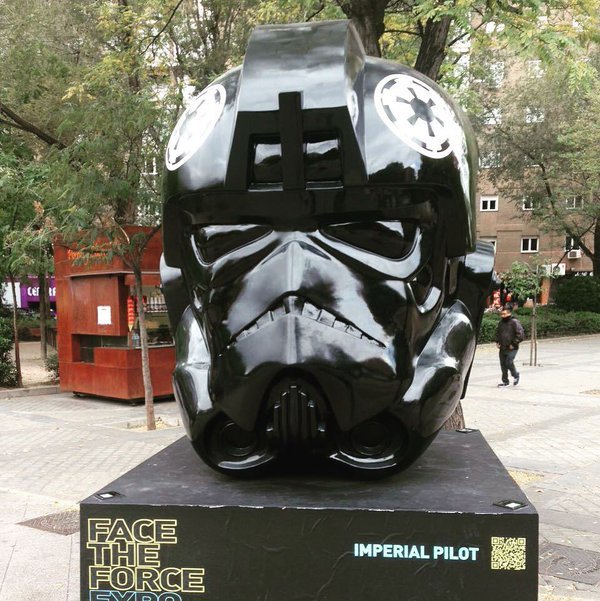 Foto de Los cascos gigantes de Stars Wars de Madrid (4/12)