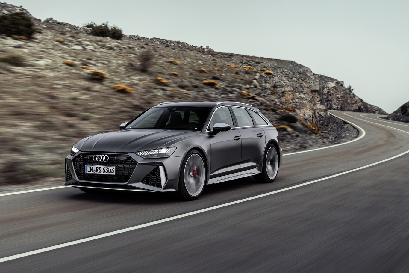 Así es el nuevo Audi RS 6 Avant: un familiar V8 de 600 CV que es microhíbrido y ofrece un eje trasero direccional