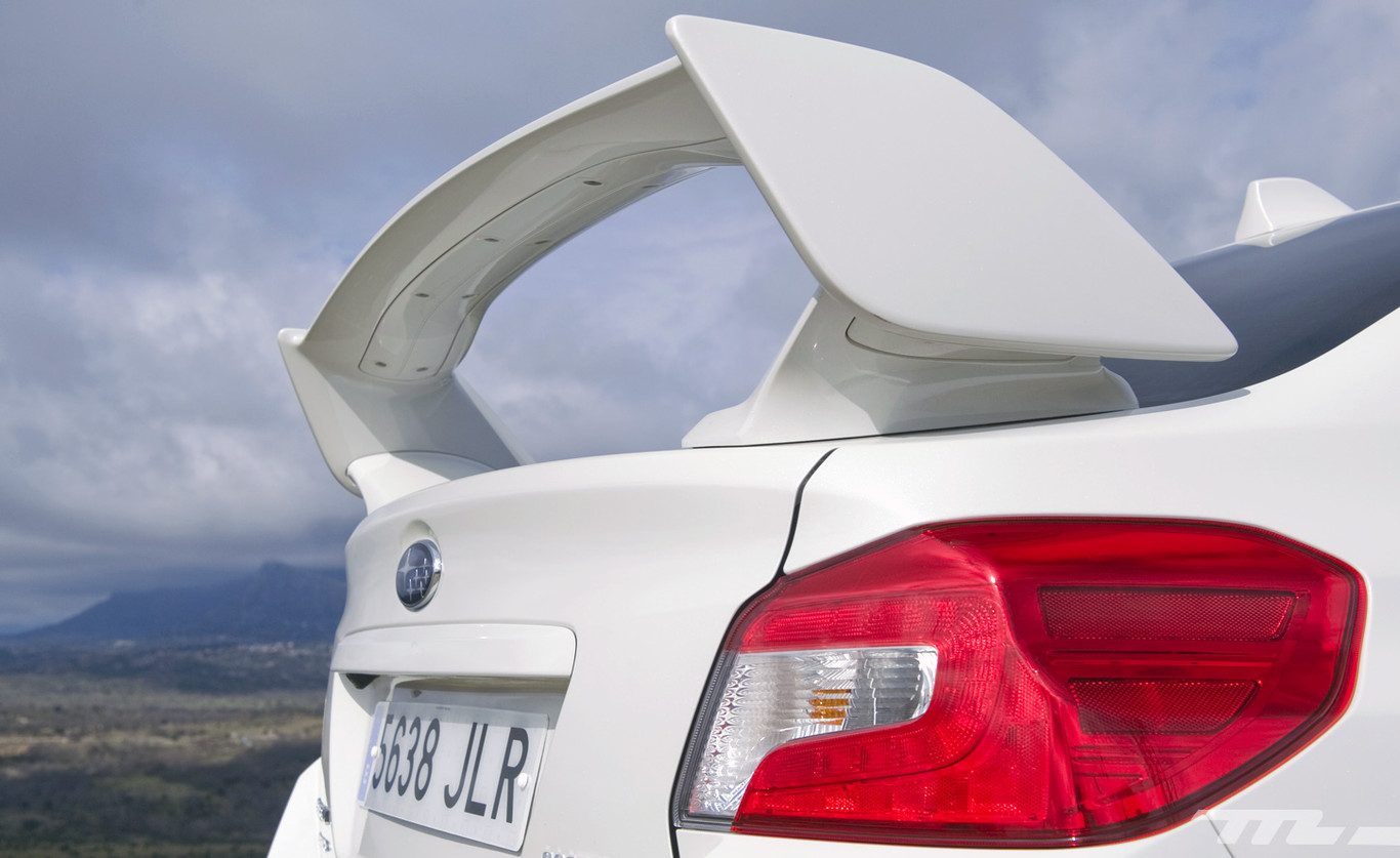 ¡ATENCIÓN, SPOILER! Los coches con los alerones de serie más salvajes