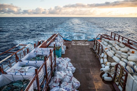 Restos En Barco