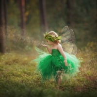 Una madre crea preciosos disfraces para sus hijos y luego los fotografía en lugares de ensueño