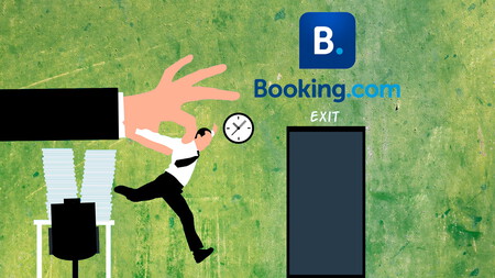 Ni siquiera por Zoom: Booking despide con un vídeo pregrabado a 2.700 empleados, casi toda su división de atención al cliente