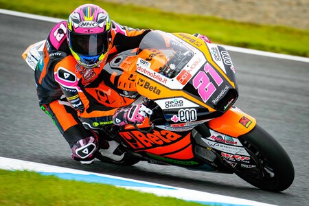 Alonso López arrasa y Augusto Fernández hace una pifia de campeonato en la carrera de la vergüenza