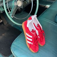 Dile adiós a las Samba: Adidas rebaja las nuevas Gazelle a un precio tan bajo que cuesta creerlo 